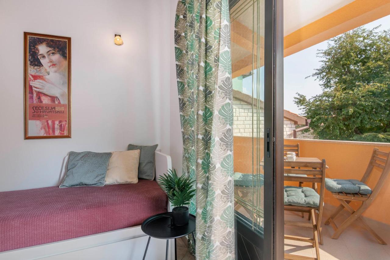 Villa Margerita With Private Pool, Yard And Parking Kastelir Exterior photo