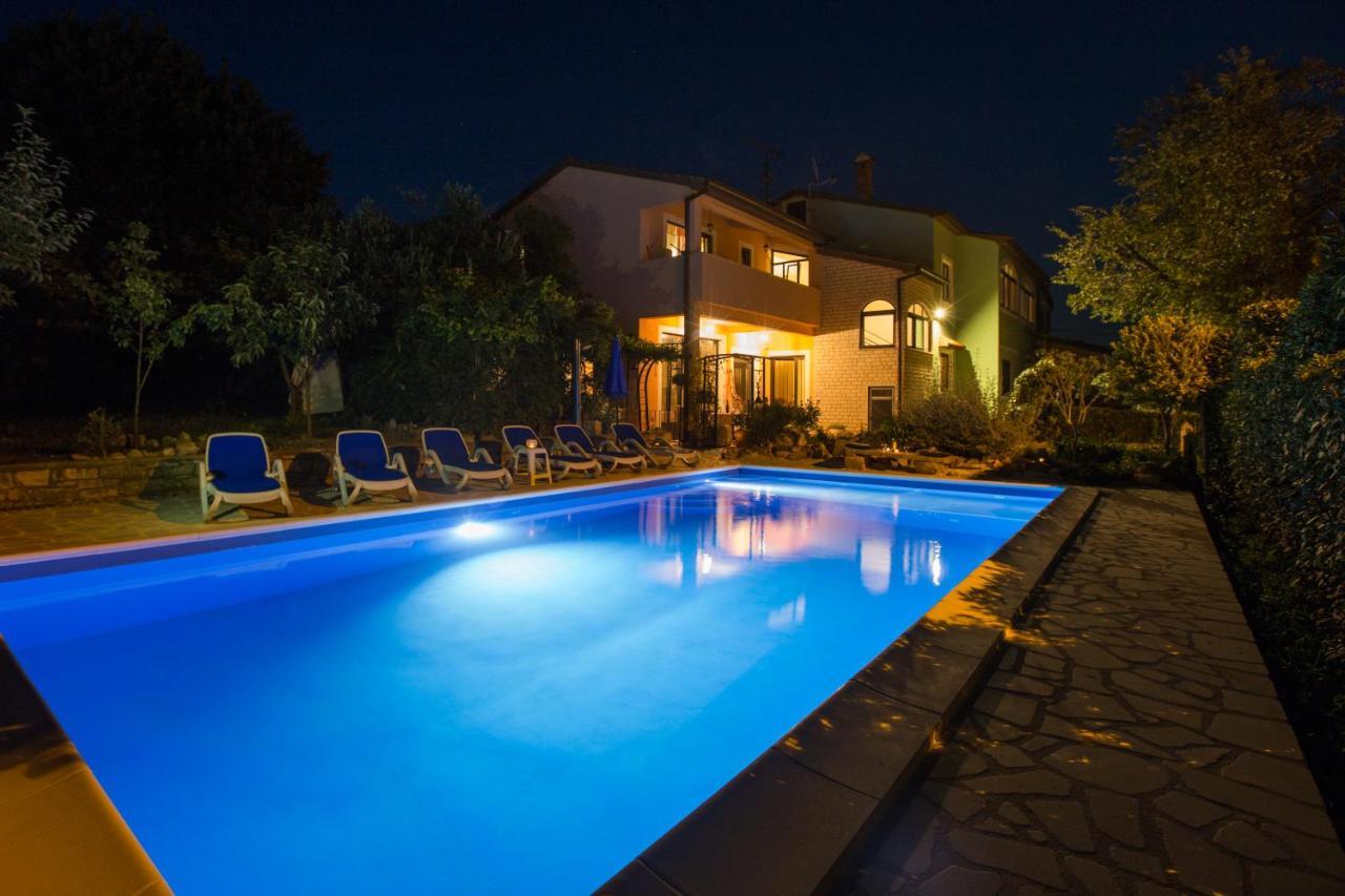 Villa Margerita With Private Pool, Yard And Parking Kastelir Exterior photo