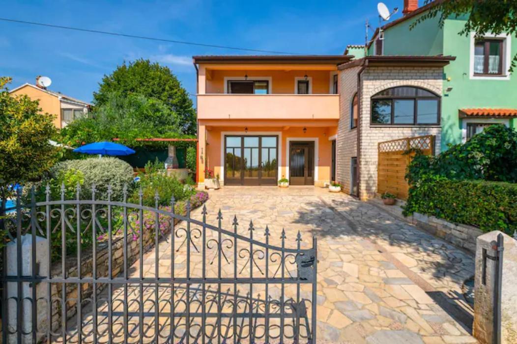 Villa Margerita With Private Pool, Yard And Parking Kastelir Exterior photo