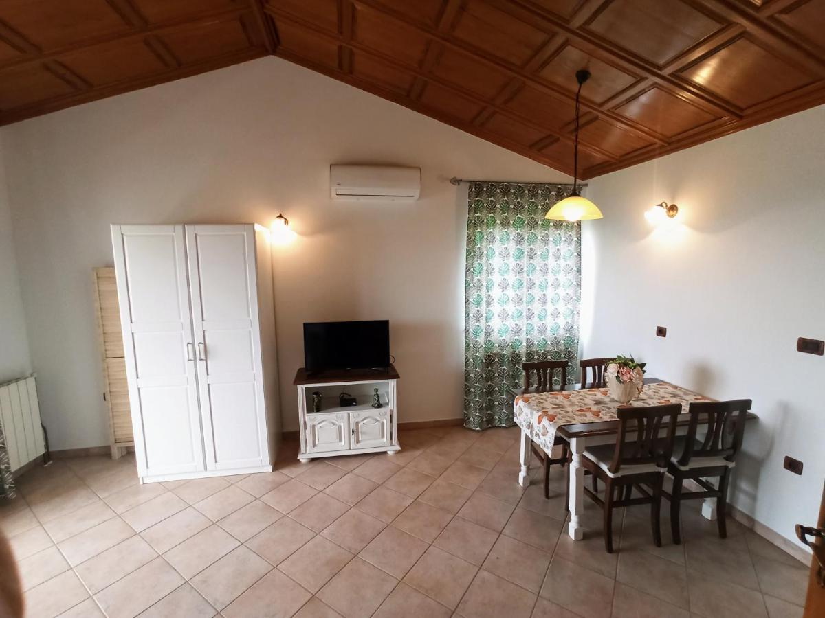 Villa Margerita With Private Pool, Yard And Parking Kastelir Exterior photo